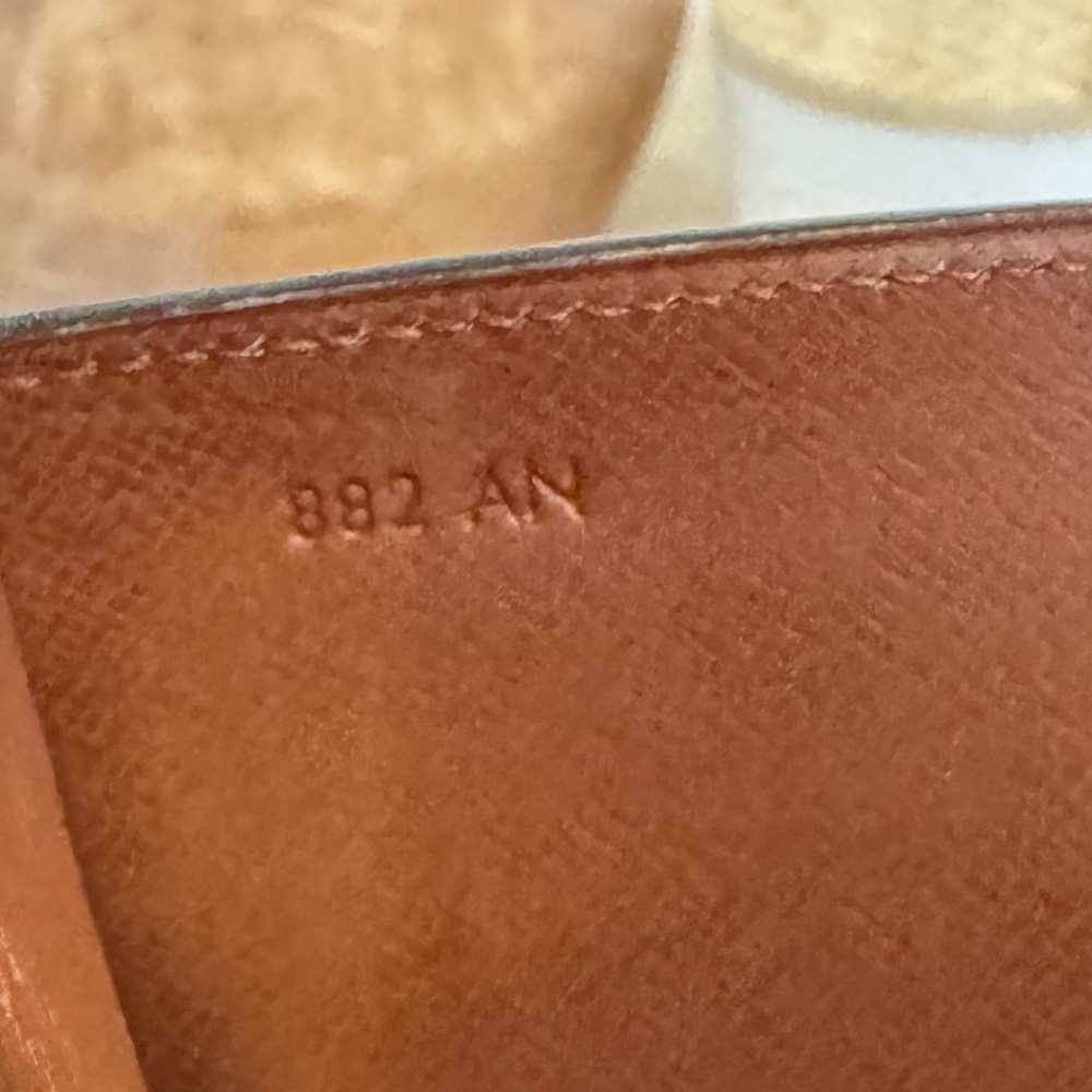 ✅AuthP/Owned✅LOUIS VUITTON SARAH WALLET - Picture 10 of 14